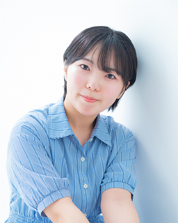 畠田 万巳華